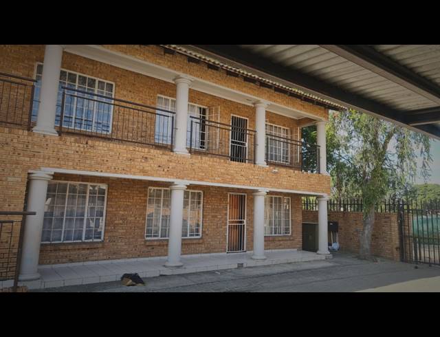 2 BEDROOM APARTMENT FOR SALE IN RUSTENBURG CENTRAL